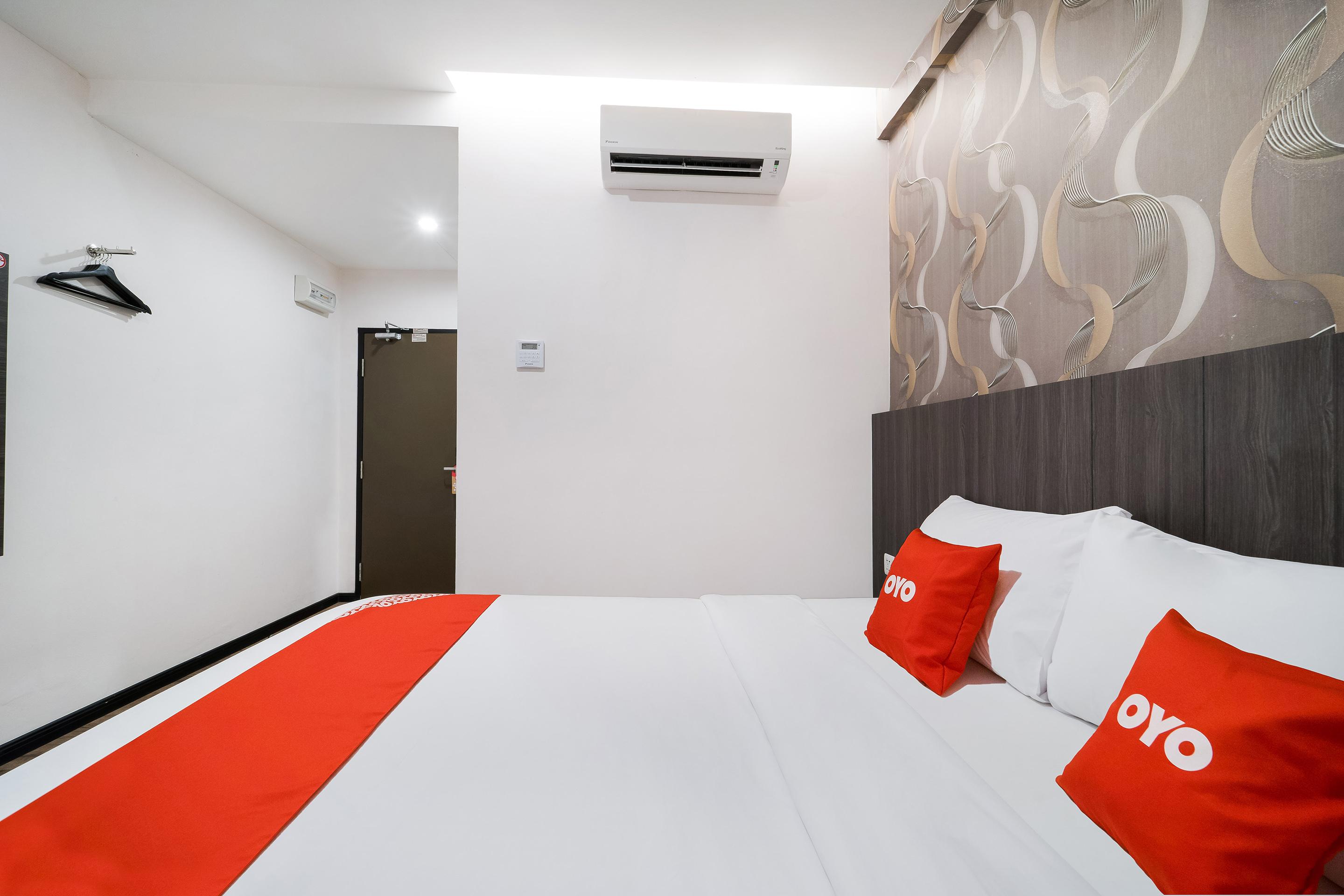 Capital O 89386 Stay 365 Hotel Чанглун Экстерьер фото